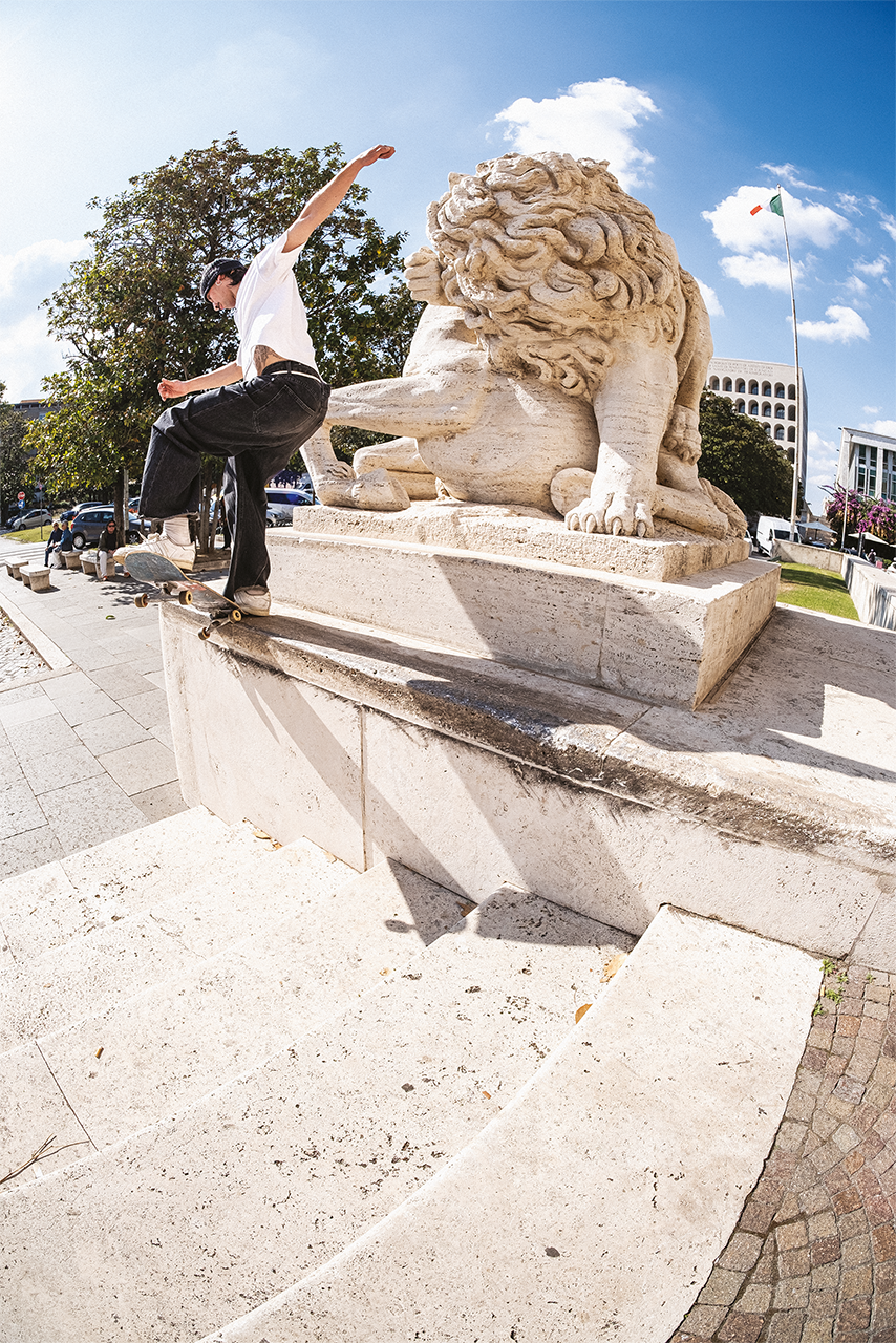 Lorenz Grecu Bs Crooked Palombini Eur Spacca Issue 3