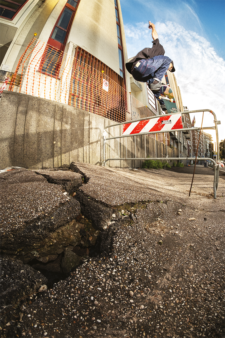 Stefano Petti Kickflip Spacca issue 3